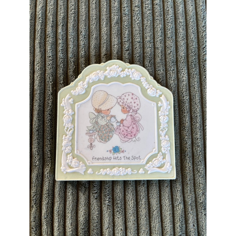 Precious Moments "Friendship Hits the Spot" Collector Plate Wall‎ Hanging Decor
